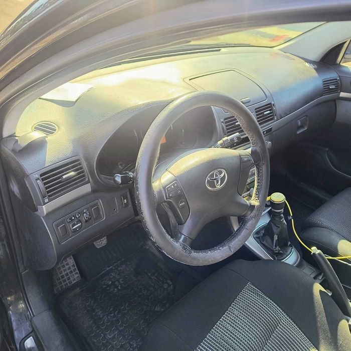 Vand  Toyota Avensis