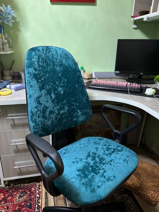 Продам компьютерное кресло