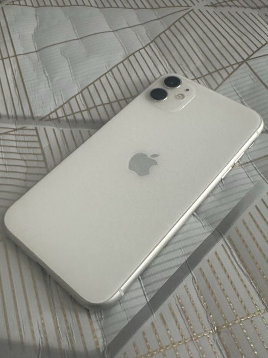 Продам айфон 11 идеал