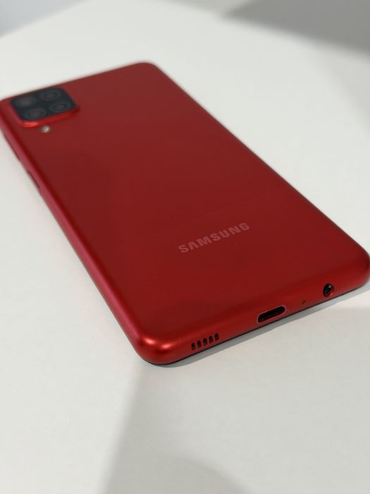 Самсунг А12 в хорошем состоянии