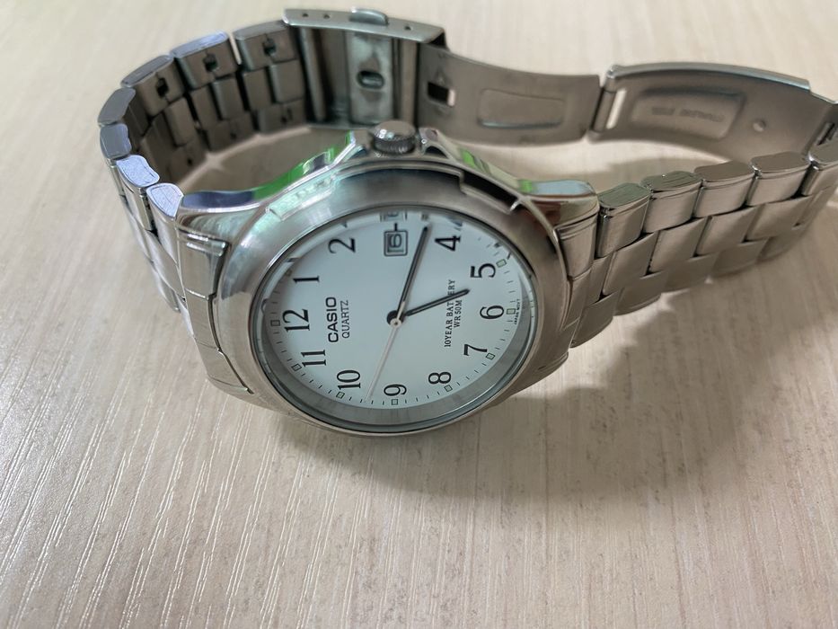 Продам наручные часы Casio