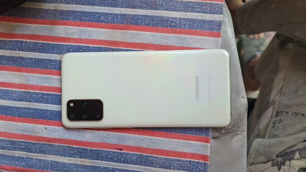 Обмен  самсунг S20 + 5G 256GB