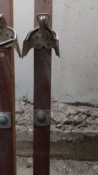 Продам горные лыжи