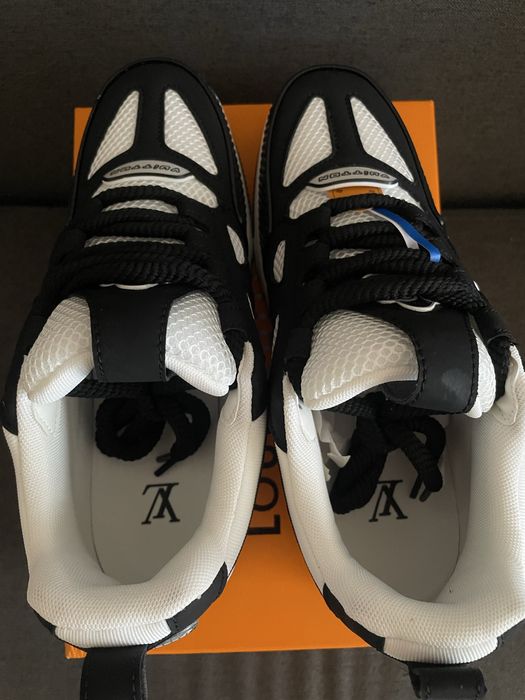 LV Black & White (43)