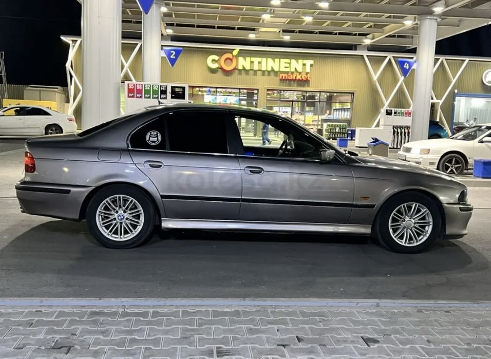 Продам автомобиль BMW E39