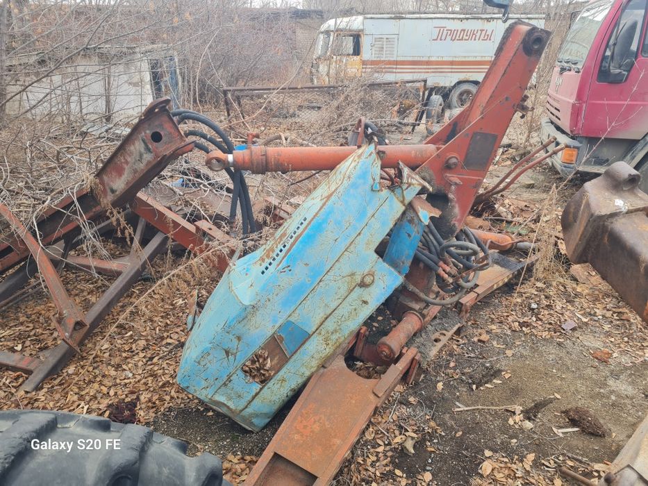 Продам отвал на трактора