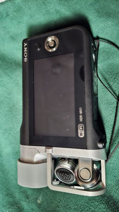 Sonny HDR-MV1 Camera pentru Audiofili si Vloggeri