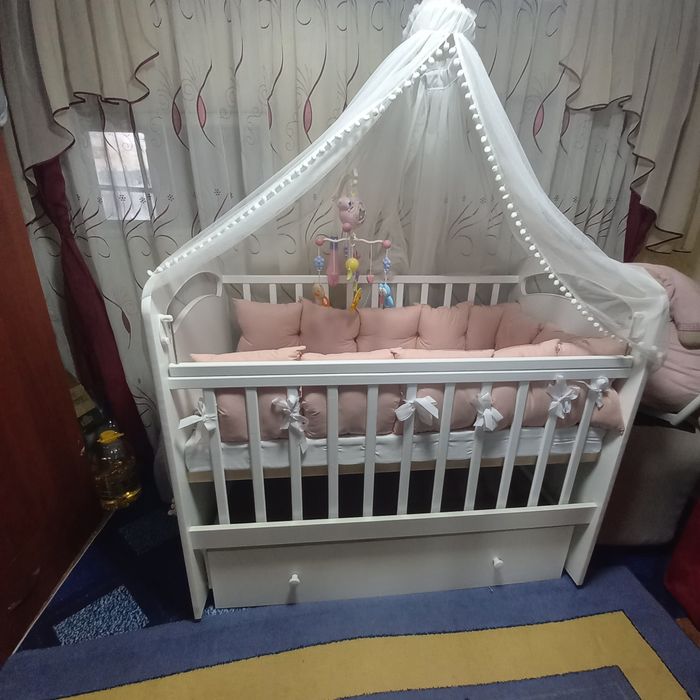 Продам кроватку новую