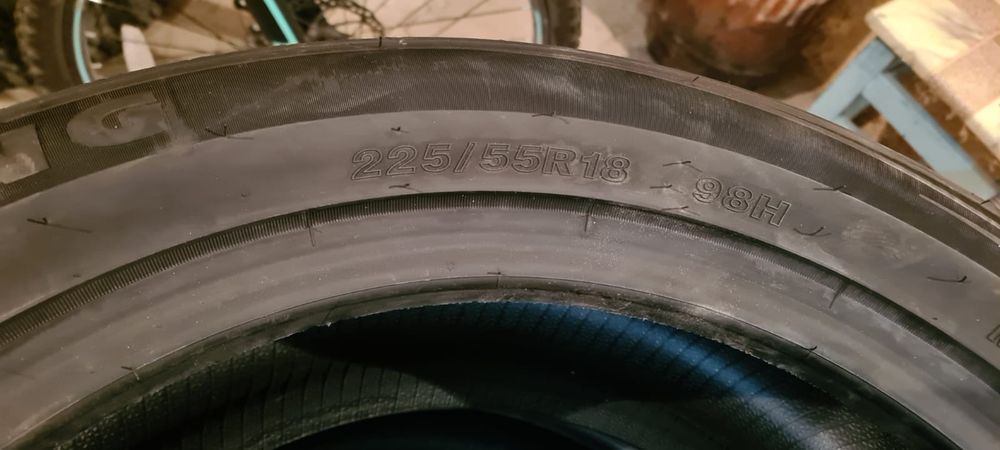 225/55/18 комплект летний