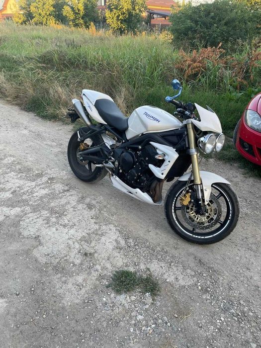triumph street triple 675
