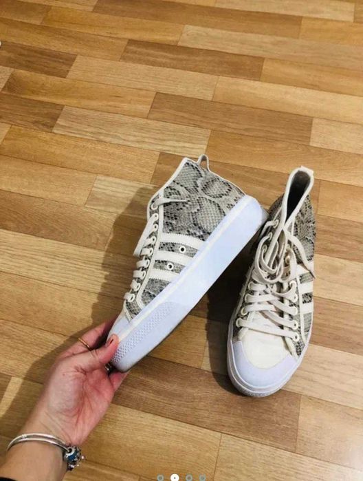 Адидас 40 номер, само пробвани.