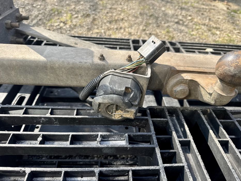 Оригинален теглич за бус/камион Iveco/Ивеко Daily