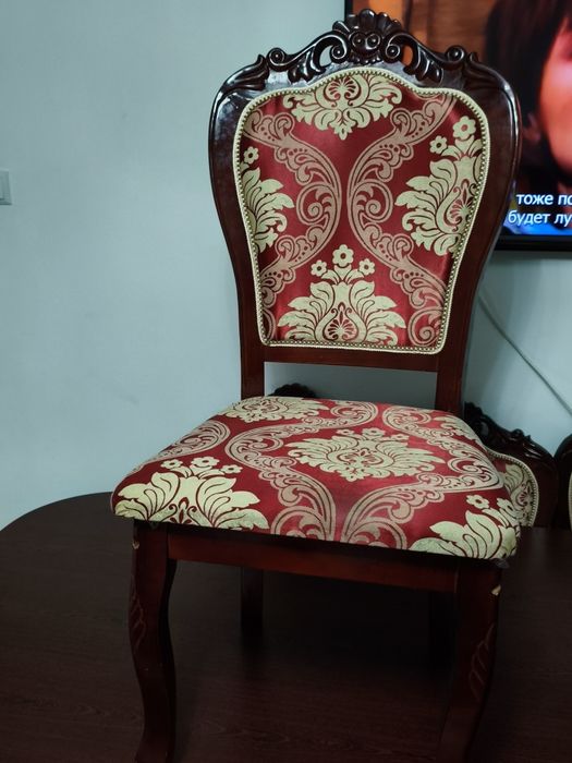 Продам стол 5 м сол стульями 18 штук