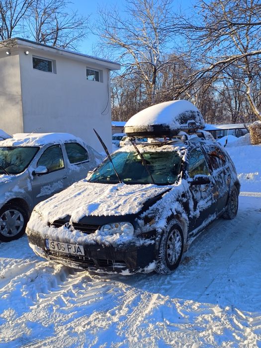 Vând golf 4 1.6 benzina an 2001 cu 225 mii km