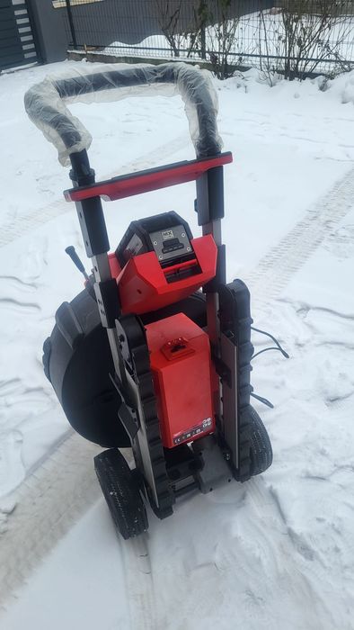 Masina profesionala de desfundat canalizari Milwaukee