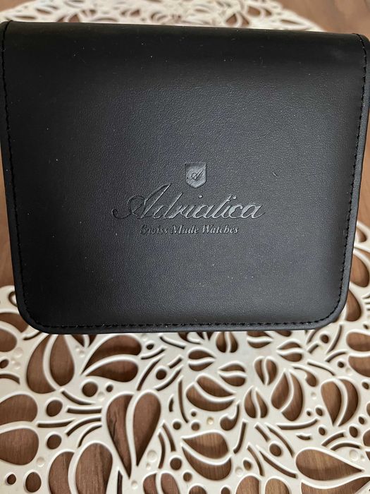 продавам дамски часовник adriatica 3167.585