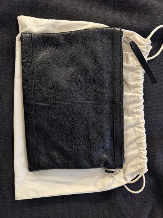 Geanta plic barbateasca balenciaga piele