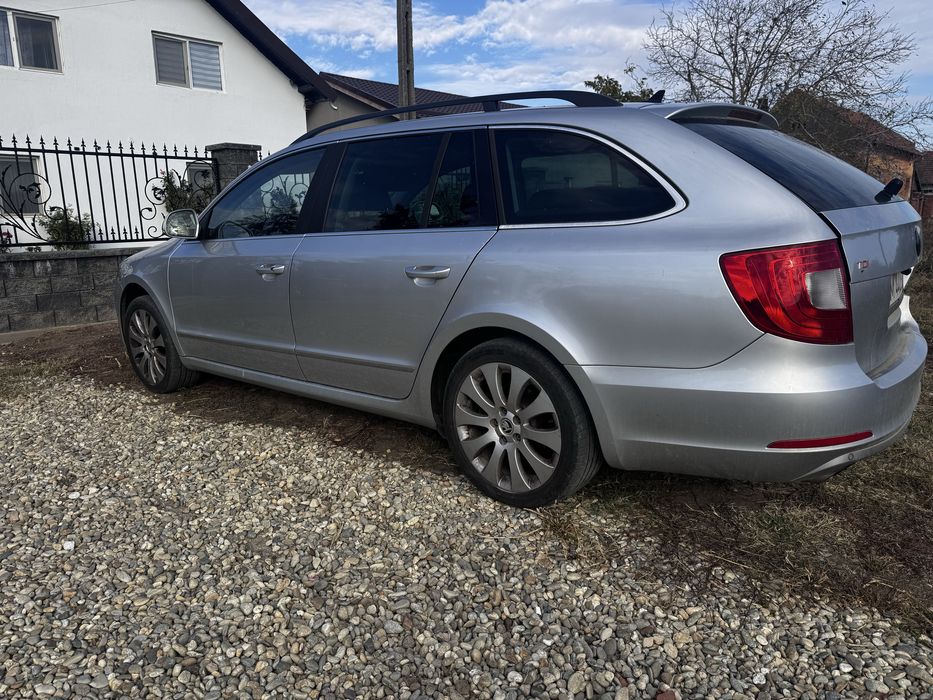 SKODA Superb 2013 — imagine 4