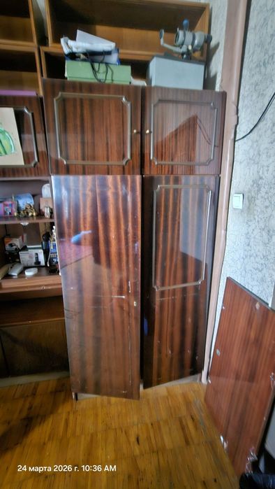 Срочно продам стенку в зал