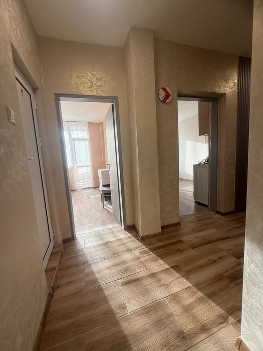 Продава многостаен апартамент в гр.Трън - от собственик