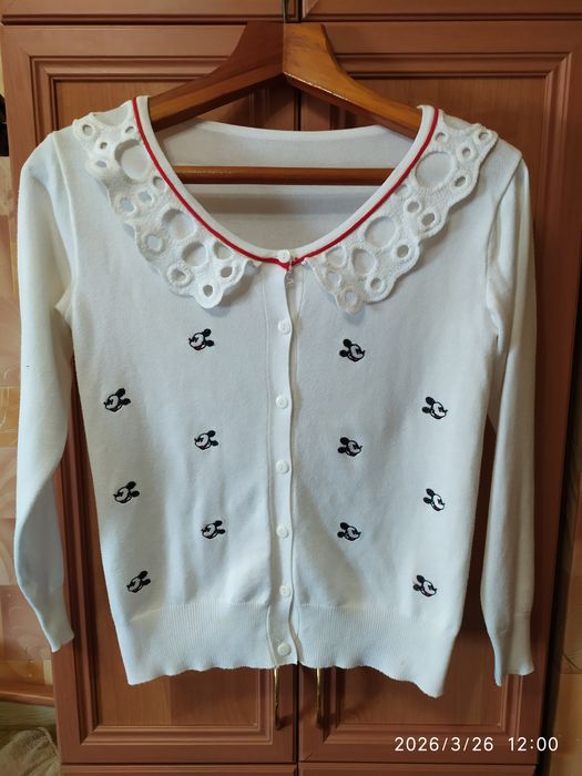 Блузы, кофточки разные. От 44 до 52 размера.