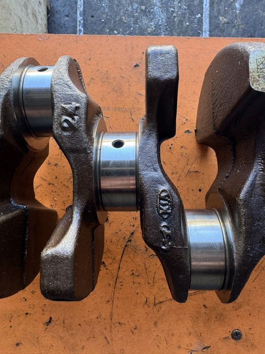 Коленвал на G4KJ 2.4