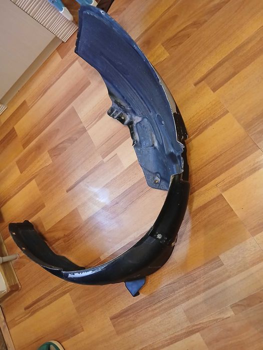 Подкрыльник правый