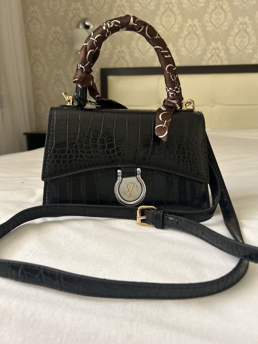 Продам  кожаные сумки недорого