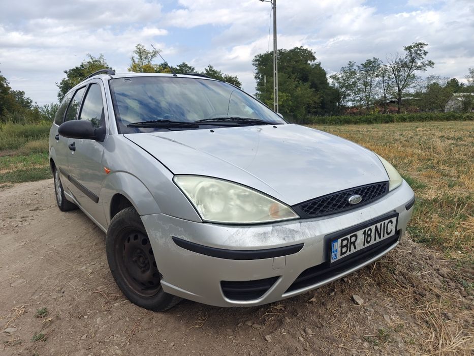 Ford Focus 1.4 benzină