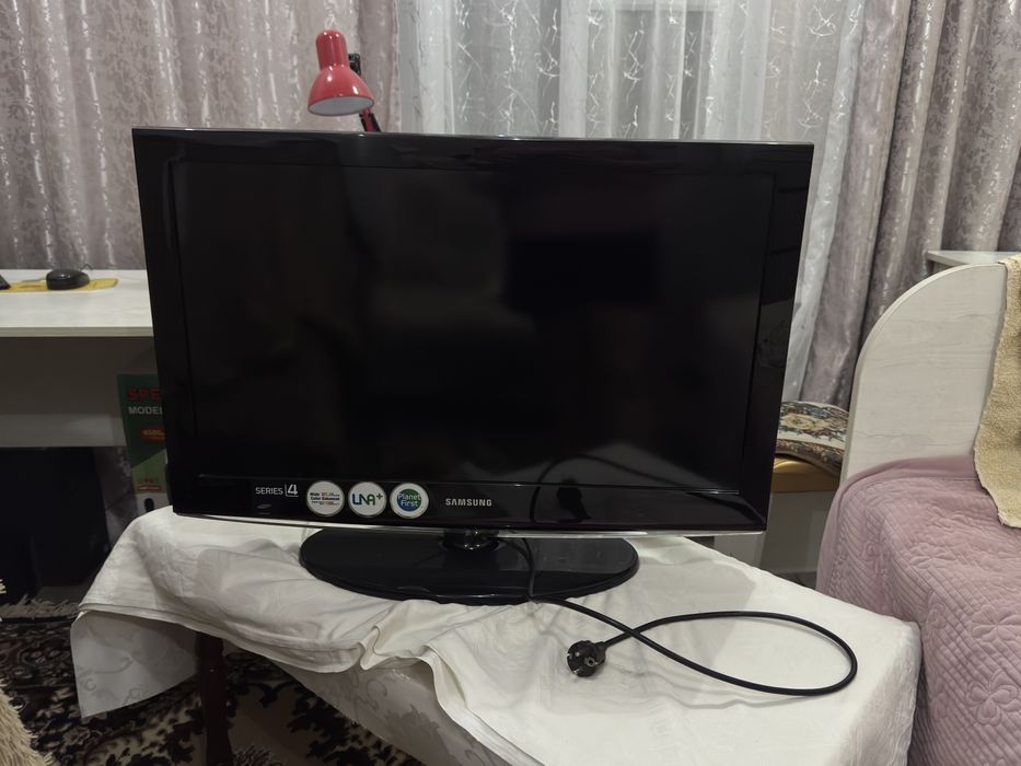 Продам телевизор Самсунг 32 дюйма