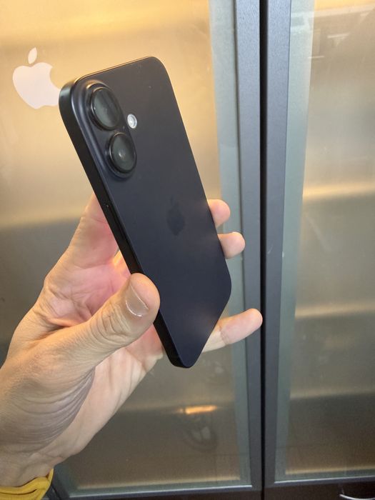 Vand Iphone 16 128Gb Black