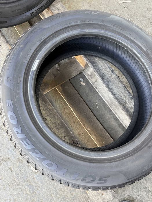 Anvelopa iarna 205/60 R17 - Pirelli Sotto Zero 3 cu steluta bmw