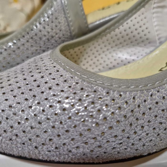 Pantofi din piele marimea 35