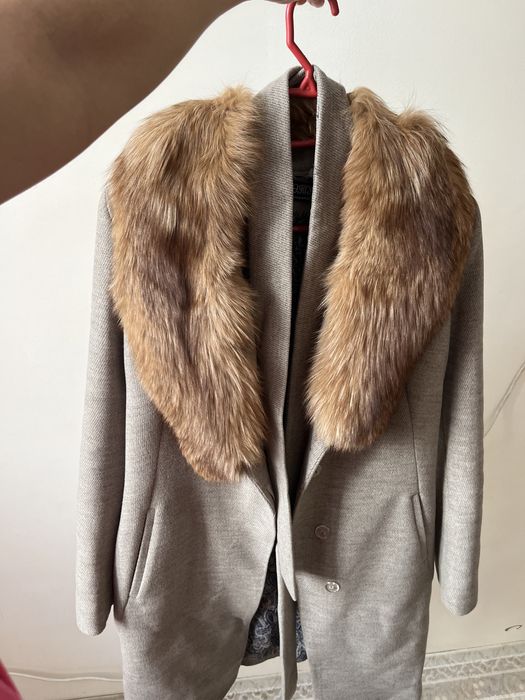 Пальто с лисьим воротником (снимается)