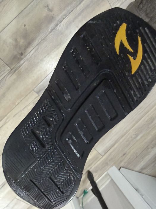 Продам сапожки модные