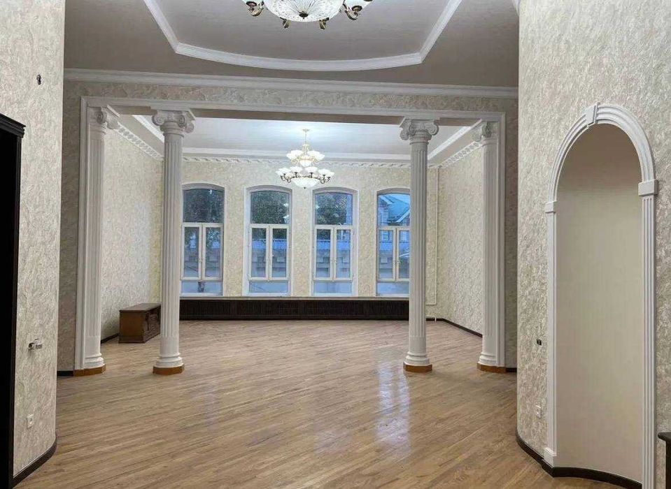 Евродом 8-соток Военный Госпиталь Ясси British school премиум Классика