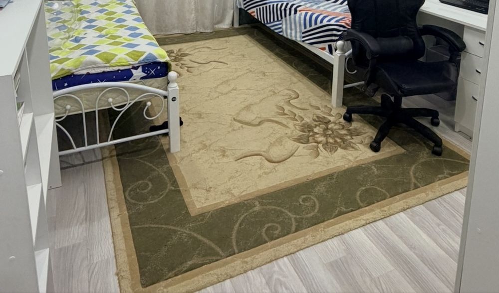 Продам 2 белые кованные кровати