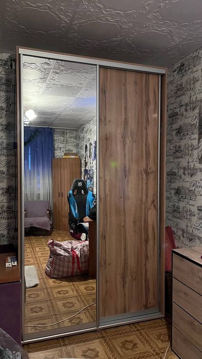 Шкаф купе с зеркалом