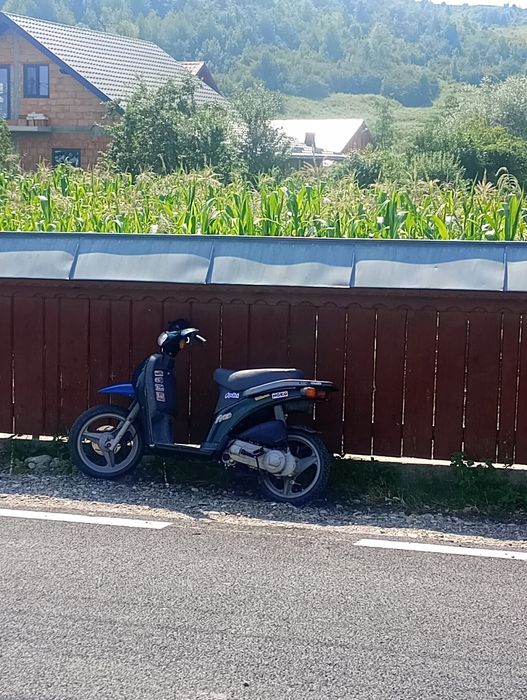 vând/schimb Piaggio free 50
