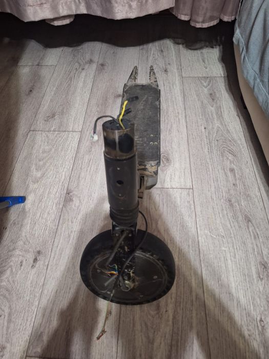 Запчасти на электросамокат Ninebot e25