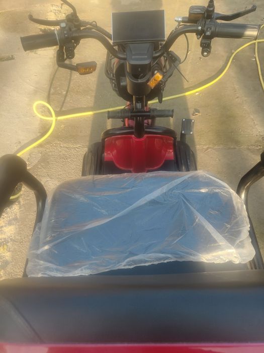 Triciclu electric Safari  acumulator 1000V ,in garantie