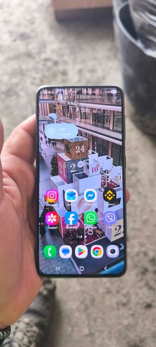 Продавам samsung S21