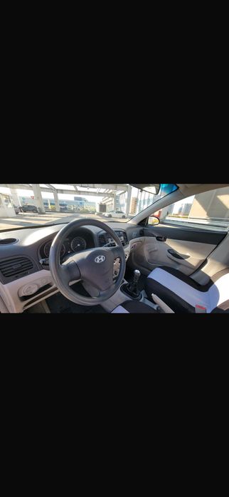 Vând Hyundai Accent