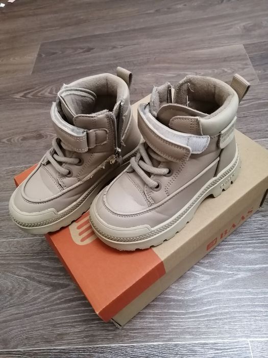 Отдам ботинки на девочку