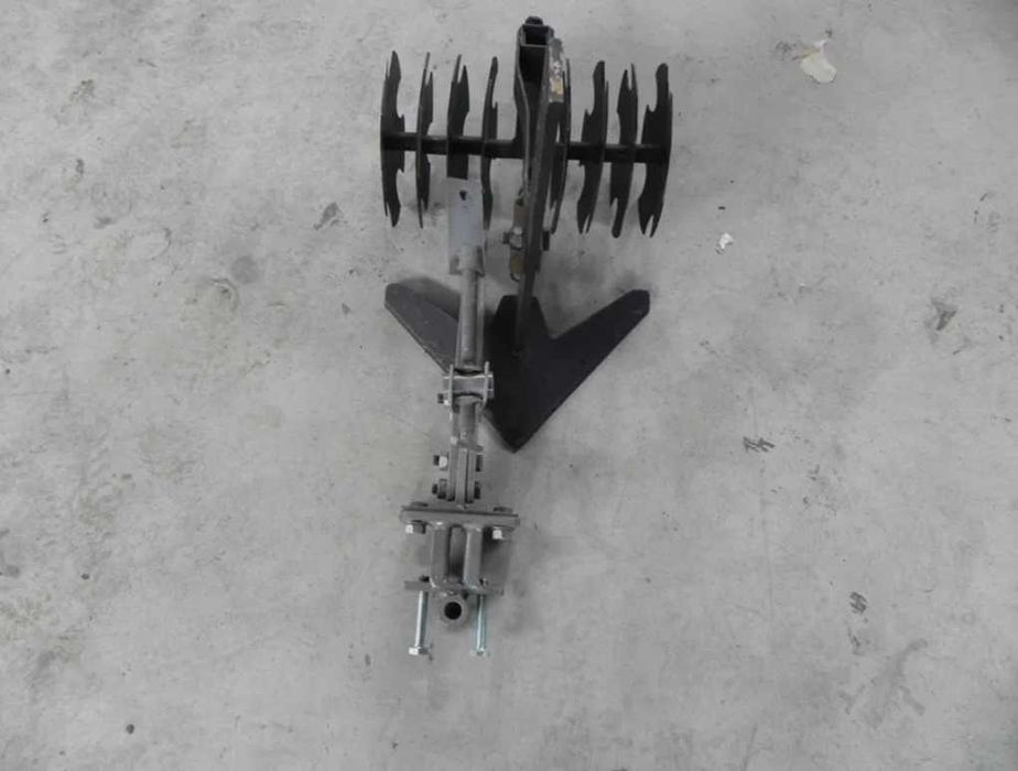 Prasitoare afanator pentru sol cu 8 discuri pentru motocultor motosapa