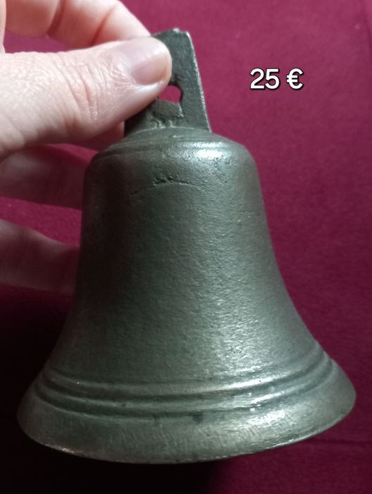 Камбани различни размери