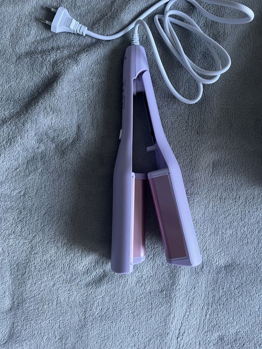 Преси за коса, чисто нови.