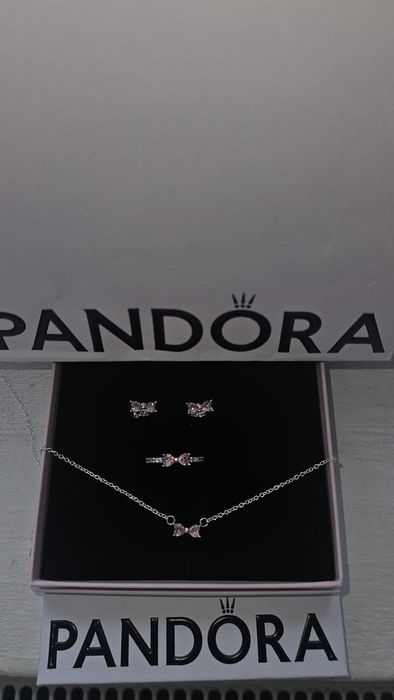 Set Pandora fundita roz