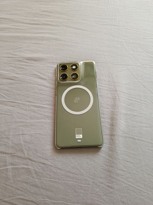 Чисто нов Motorola edge 70