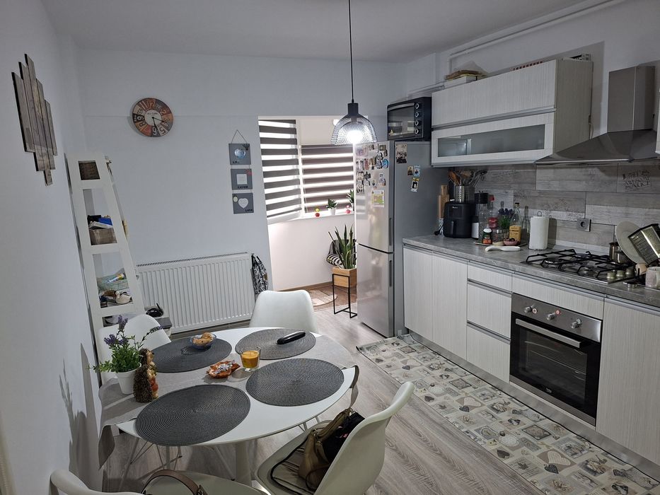 Apartament ultracentral cu birou